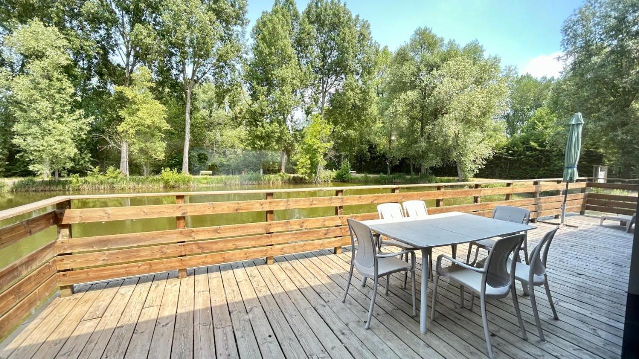 Chalet Avec Terrasse Sur Pilotis Vue Sur L'Etang รู ภายนอก รูปภาพ